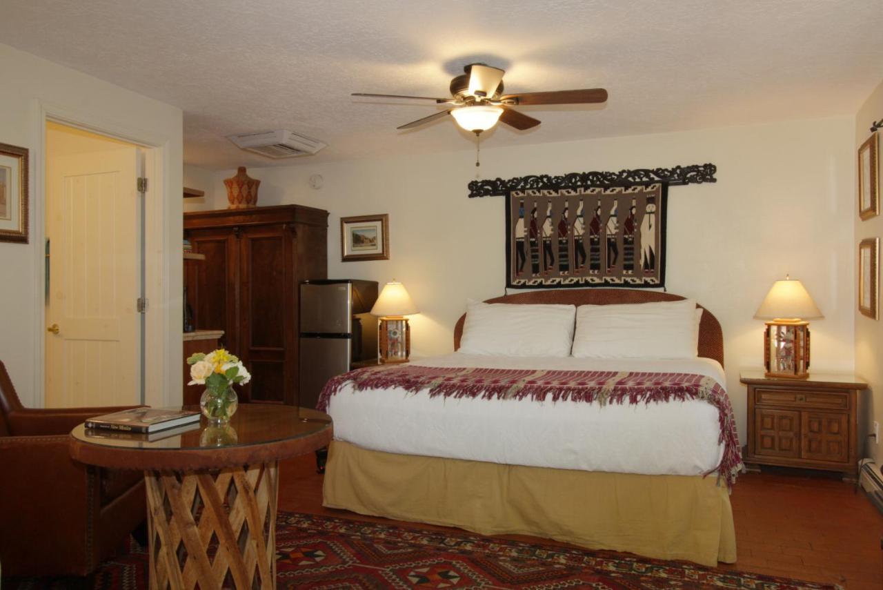 Casa Blanca Inn And Suites Farmington Extérieur photo